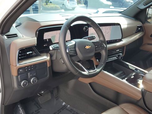 Used 2025 Chevrolet Tahoe High Country RWD image 21