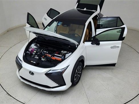 Used 2024 Lexus RZ 450e Premium w/ Technology Package image 84