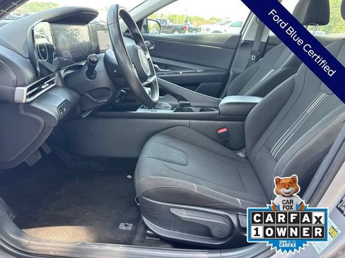 Used 2025 Hyundai Elantra SEL FWD image 13
