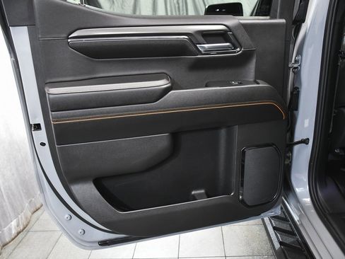 Used 2024 GMC Sierra 1500 AT4 w/ Technology Package image 14