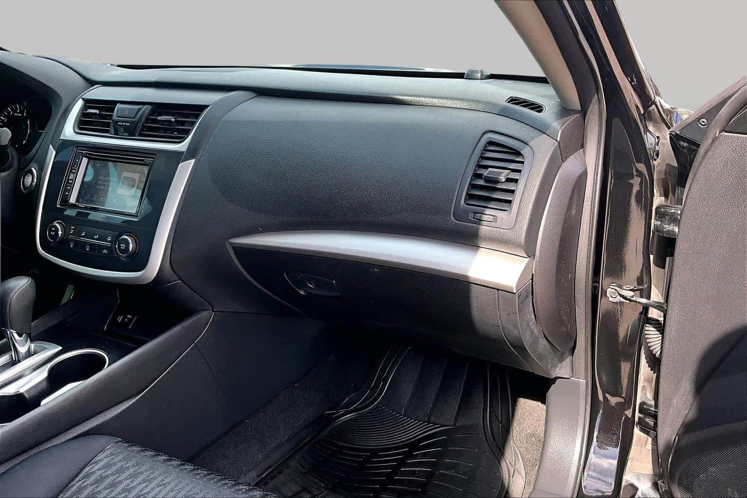 Used 2016 Nissan Altima 2.5 S w/ Power Driver Seat Package FWD image 18