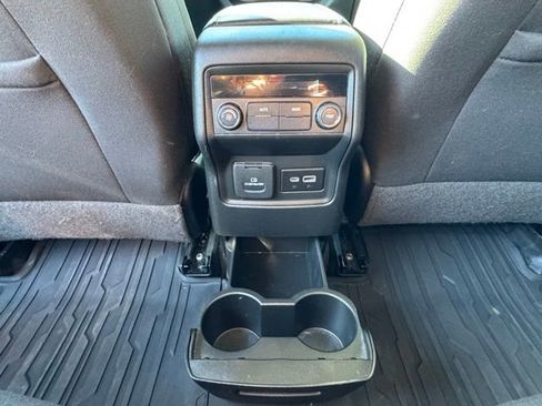 Used 2021 GMC Acadia SLE w/ Driver Convenience Package image 20