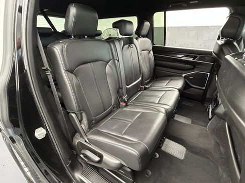 Used 2023 Jeep Wagoneer 4WD image 45