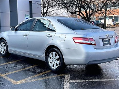 Used 2010 Toyota Camry LE image 13
