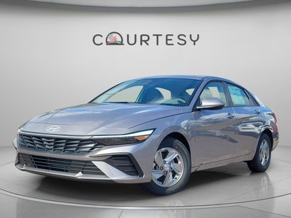 New 2026 Hyundai Elantra SE