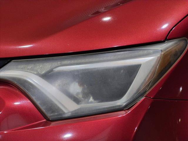 Used 2017 Toyota RAV4 LE FWD image 6
