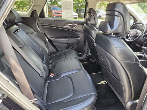 Used 2023 Kia Sportage EX FWD image 18