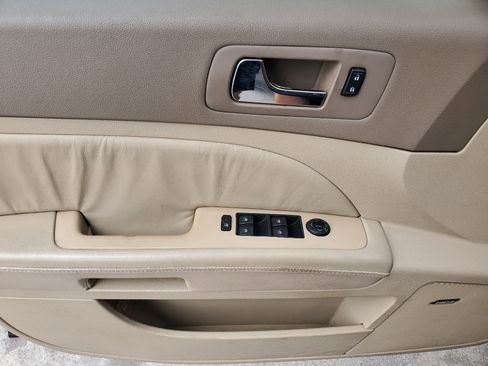 Used 2005 Cadillac STS image 14