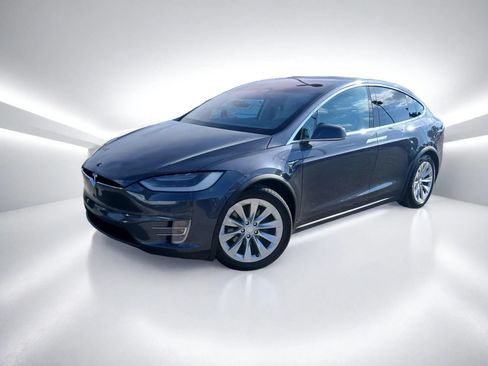 Used 2018 Tesla Model X 75D AWD/4WD image 1