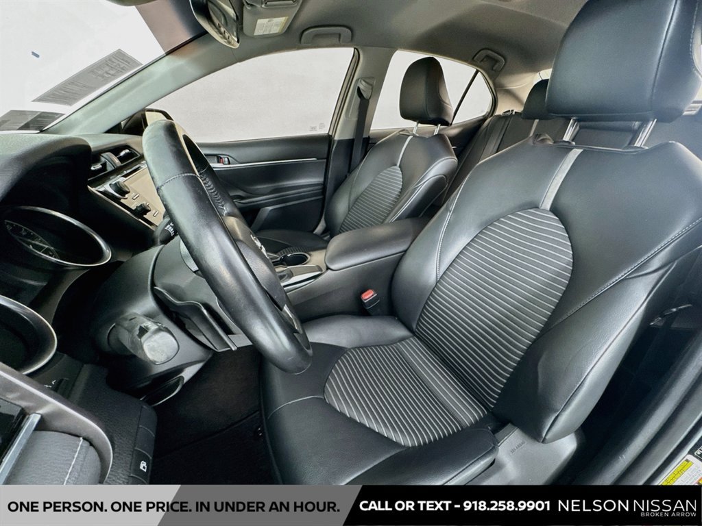 Used 2018 Toyota Camry SE w/ Audio Package FWD image 19