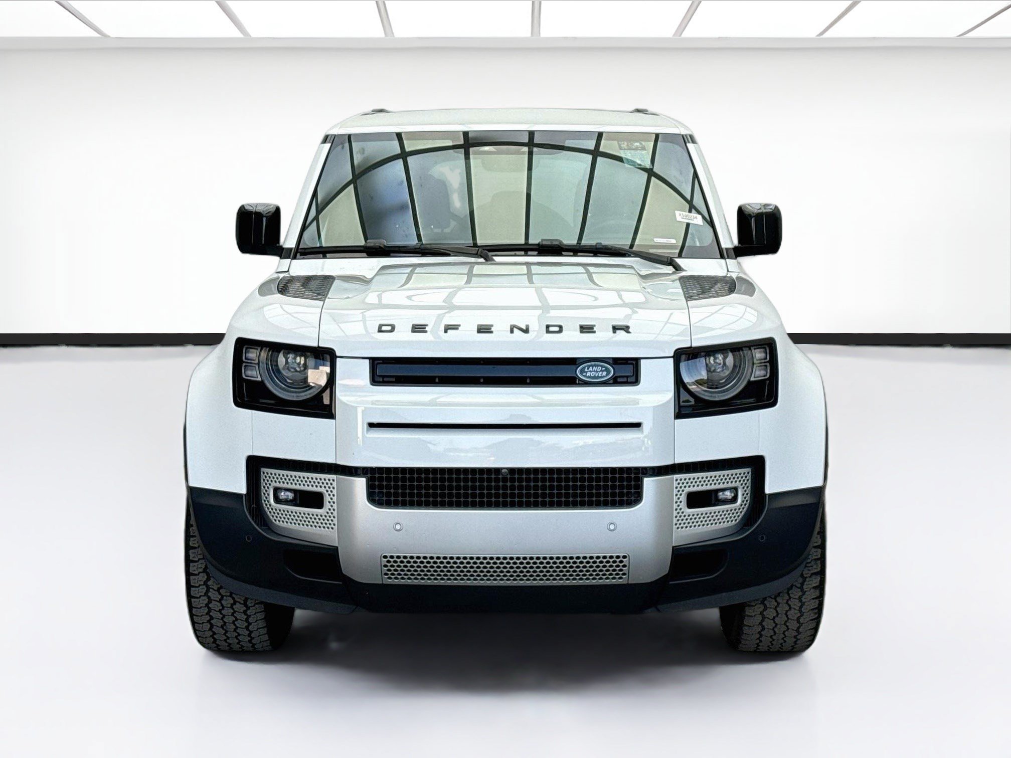 Used 2024 Land Rover Defender 110 S AWD/4WD image 2