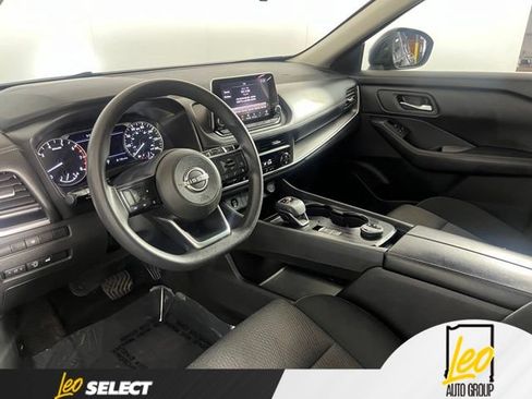Used 2024 Nissan Rogue SV AWD/4WD image 11