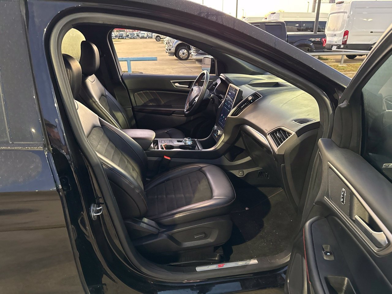 Used 2024 Ford Edge ST-Line AWD/4WD image 14