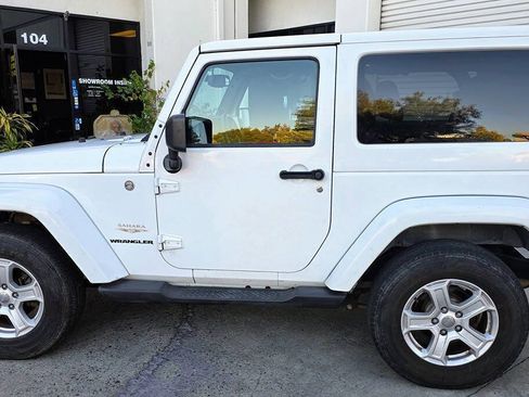 Used 2013 Jeep Wrangler Sahara w/ Dual Top Group AWD/4WD image 8
