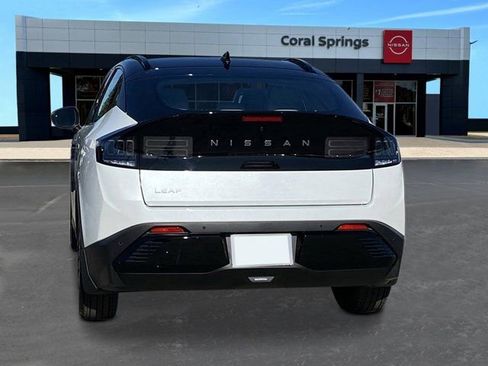 New 2026 Nissan Leaf Platinum+ w/ Cargo Package (Platinum+) FWD image 3