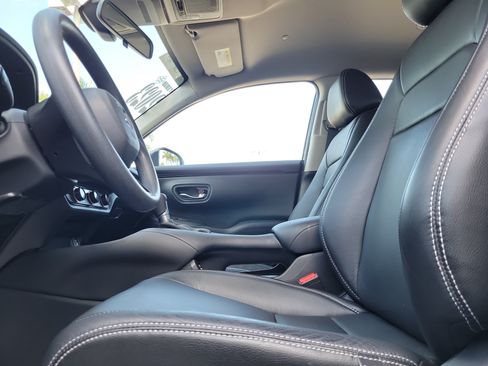 Used 2023 Honda HR-V LX image 19