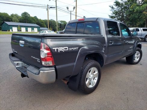 Used 2014 Toyota Tacoma PreRunner w/ TRD Sport Package RWD image 4