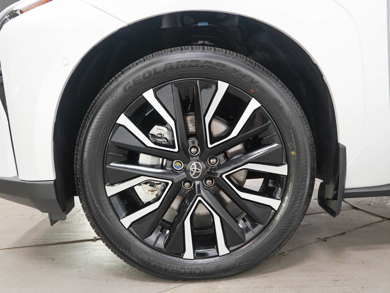 Used 2026 Toyota bZ AWD/4WD image 29