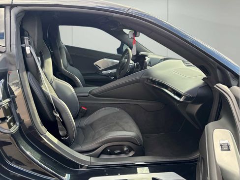 Used 2024 Chevrolet Corvette Stingray Premium Cpe w/ Z51 Performance Package image 15