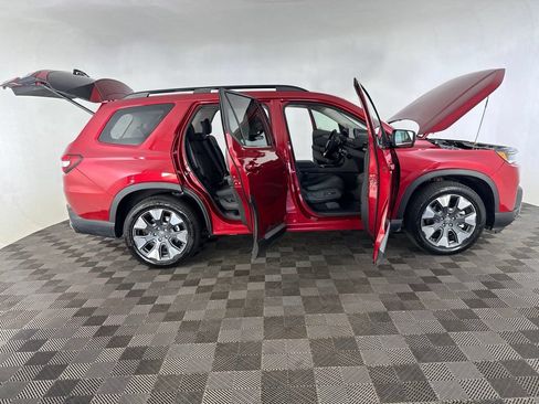 Certified 2026 Honda Pilot Touring image 14