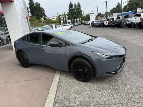 Certified 2024 Toyota Prius LE AWD/4WD image 9