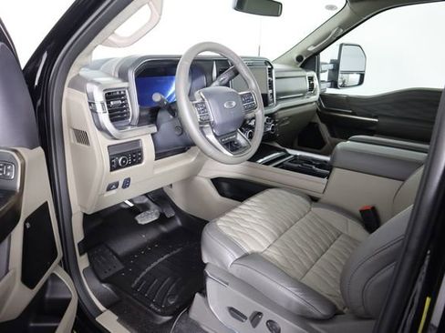 New 2026 Ford F450 Platinum w/ Platinum Plus Package image 37