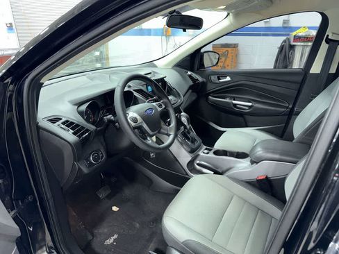 Used 2016 Ford Escape SE w/ Equipment Group 201A AWD/4WD image 27