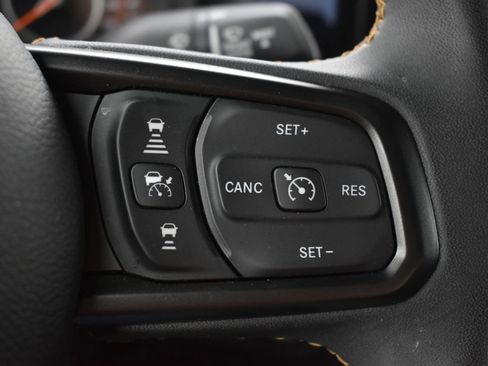 Used 2024 Jeep Wrangler Unlimited Sport AWD/4WD image 19
