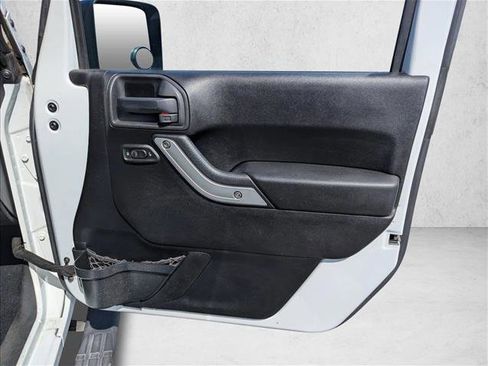 Used 2014 Jeep Wrangler Unlimited Rubicon w/ Max Tow Package image 24