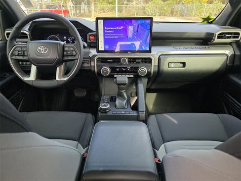 Used 2025 Toyota Tacoma TRD Off-Road image 5