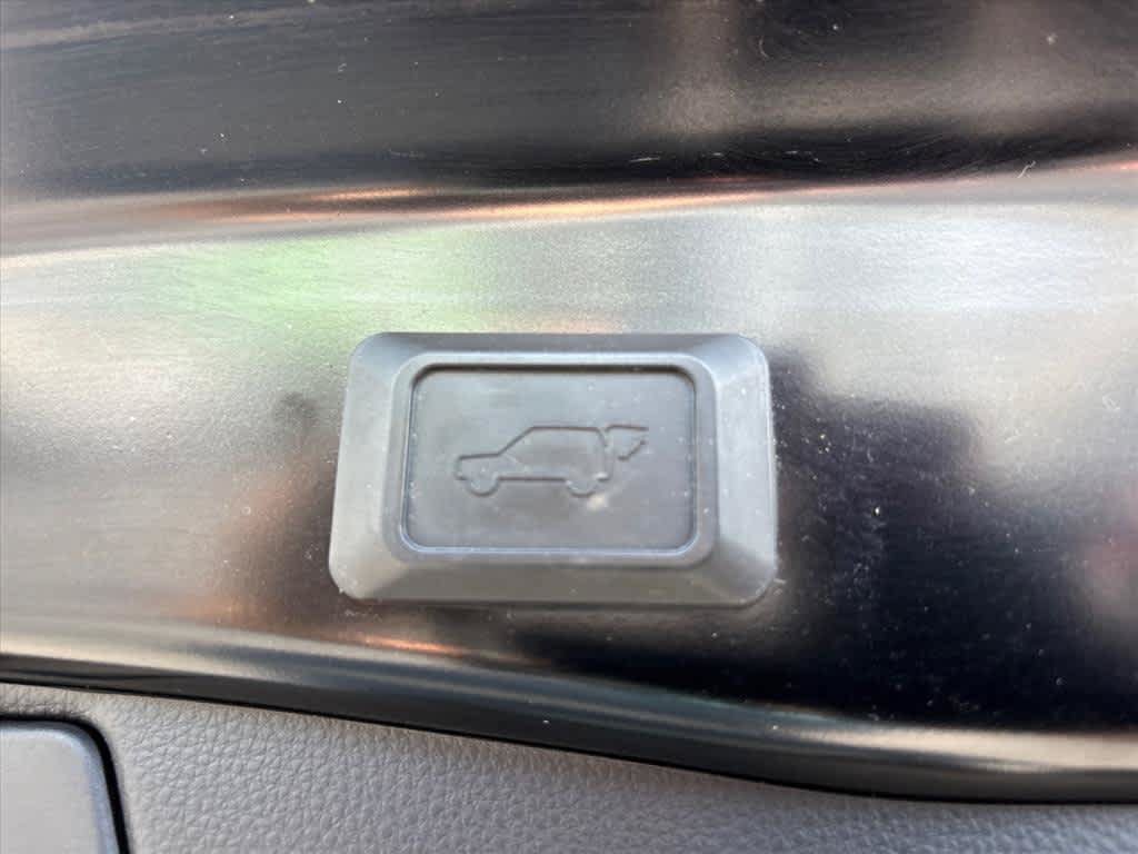 Used 2019 Toyota RAV4 XLE w/ Convenience Package AWD/4WD image 30