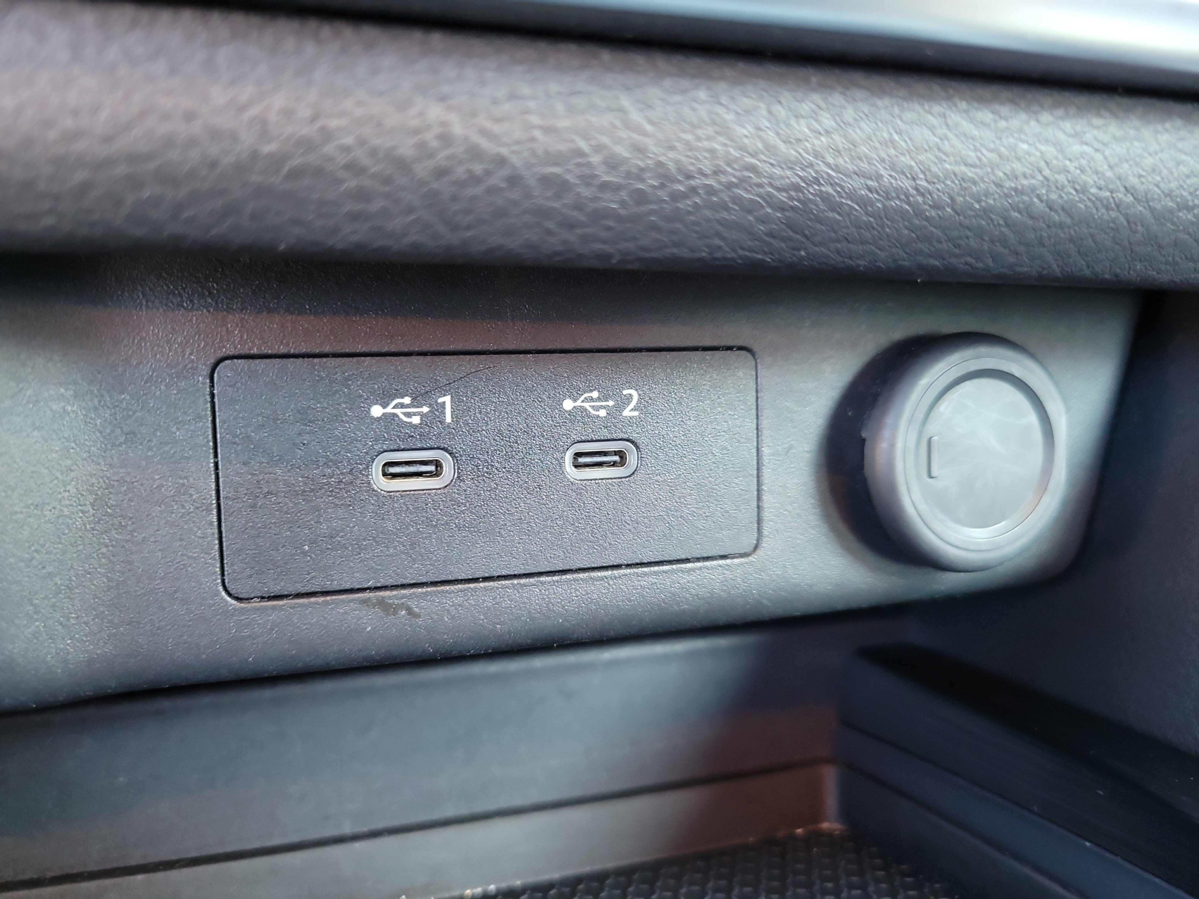 Used 2025 Nissan Rogue SV AWD/4WD image 18