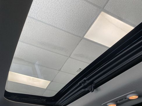 Used 2012 Buick Enclave Leather image 17