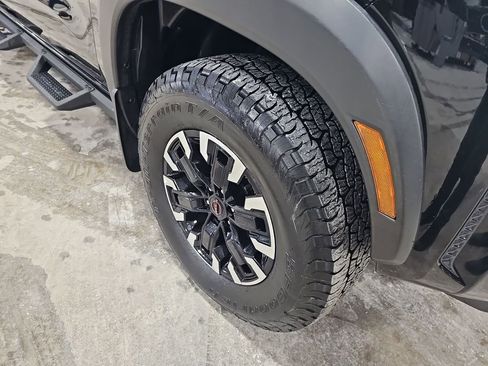 Used 2022 Nissan Frontier PRO-4X w/ Technology Package image 10