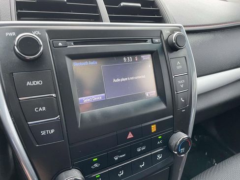 Used 2016 Toyota Camry SE image 34