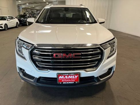 Used 2024 GMC Terrain SLT FWD image 8