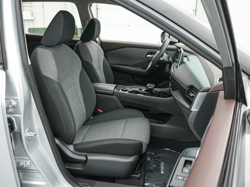 Used 2023 Nissan Rogue SV AWD/4WD image 20