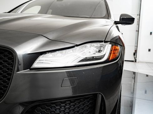 Used 2020 Jaguar F-PACE S image 14