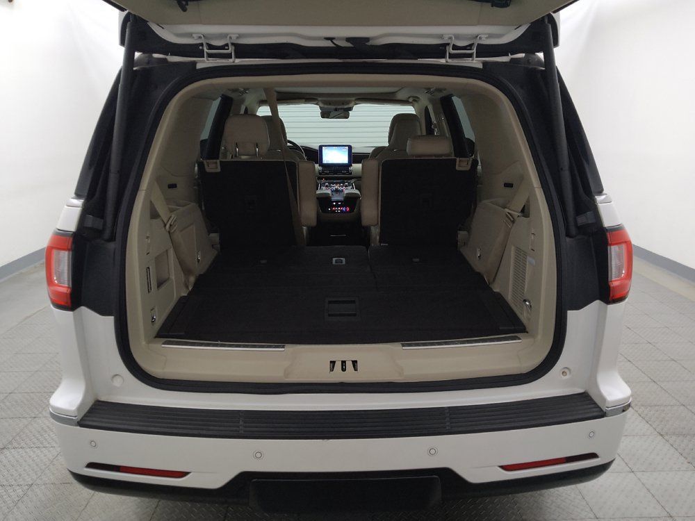 Used 2018 Lincoln Navigator Select w/ Cargo Package RWD image 29