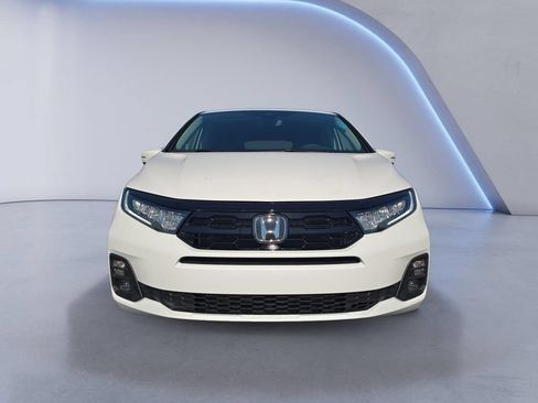 New 2026 Honda Odyssey Touring image 9