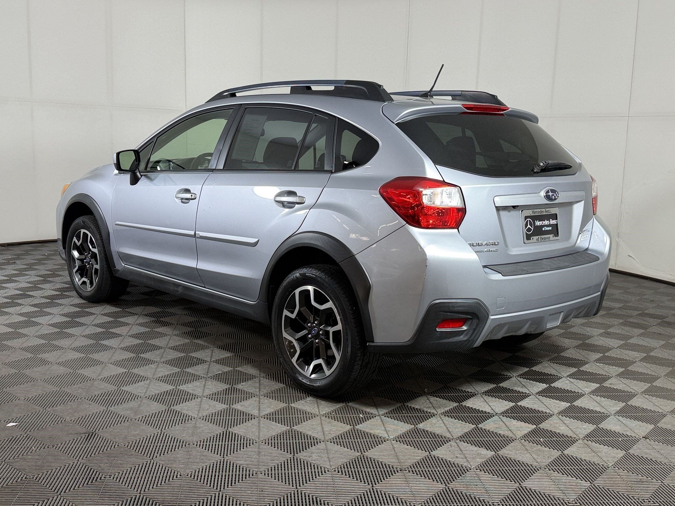Used 2016 Subaru Crosstrek 2.0i Premium w/ Moonroof Package AWD/4WD image 3