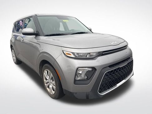 Certified 2022 Kia Soul LX image 1
