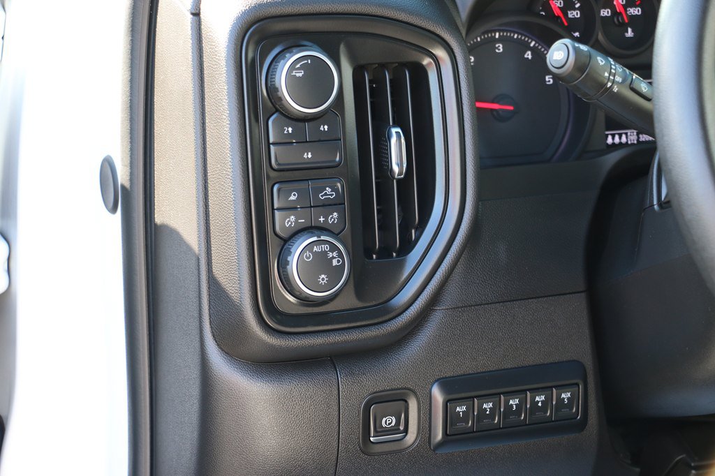 Used 2025 Chevrolet Silverado 2500 Custom w/ Custom Value Package AWD/4WD image 12