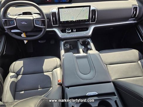 New 2026 Ford Expedition Platinum image 12