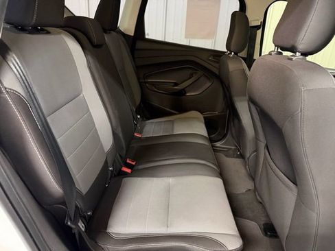 Used 2019 Ford Escape S image 21