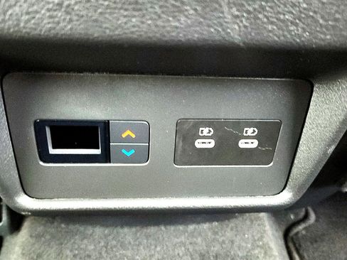 Used 2024 Nissan Rogue SL w/ SL Premium Package image 46