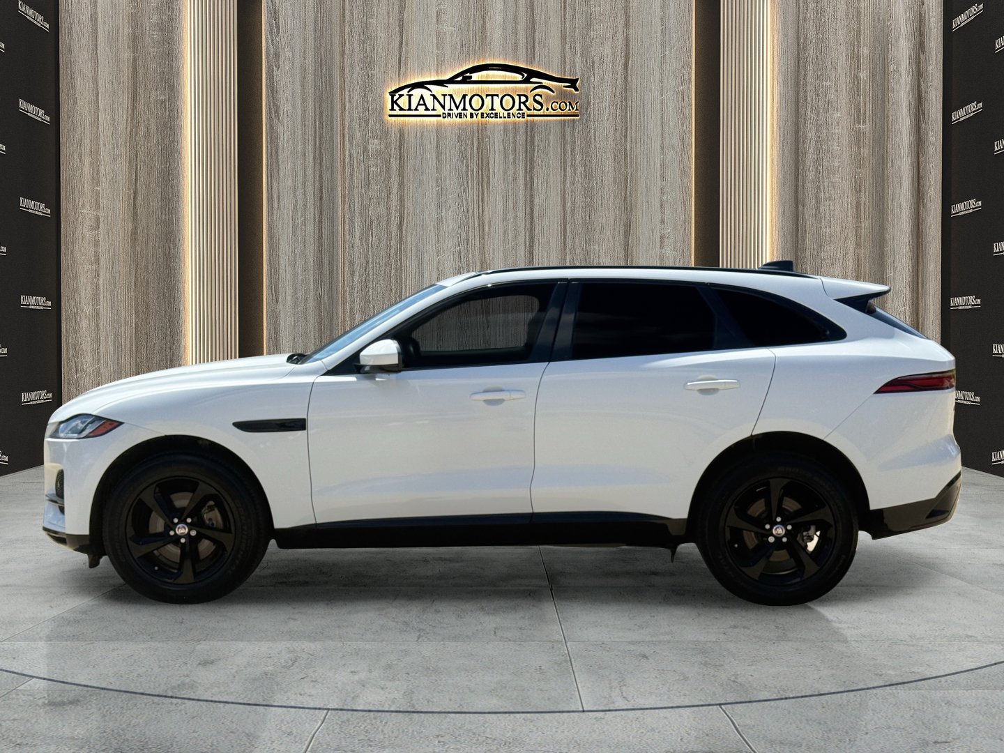Used 2023 Jaguar F-PACE S AWD/4WD image 5