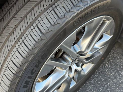 Used 2023 Toyota RAV4 XLE Premium image 13