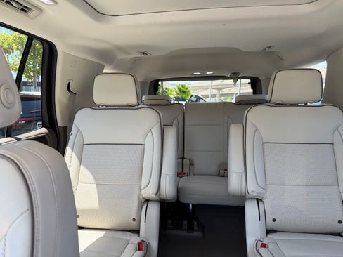 Used 2023 GMC Yukon Denali RWD image 14