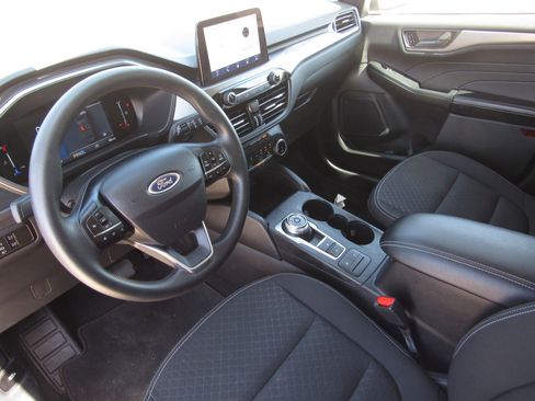 Used 2025 Ford Escape Active AWD/4WD image 15